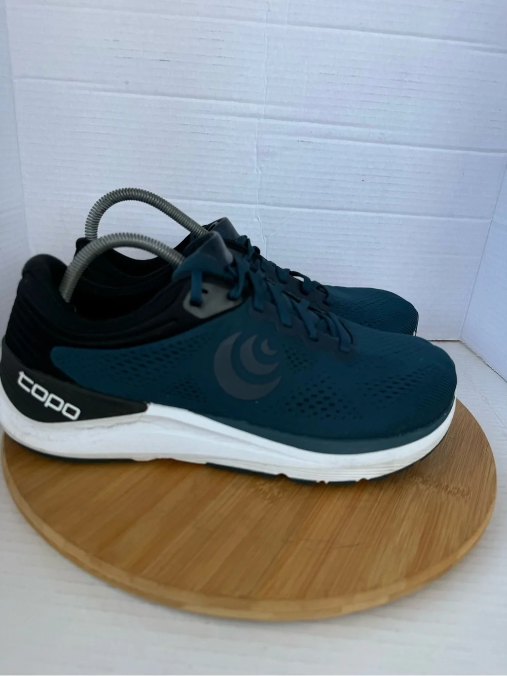 Topo Ultrafly 4 Shoes Mens Size 10 Wide Sneakers Blue Mesh Running Athletic